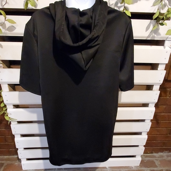 I R hoodie.                     #1089 - Picture 5 of 6